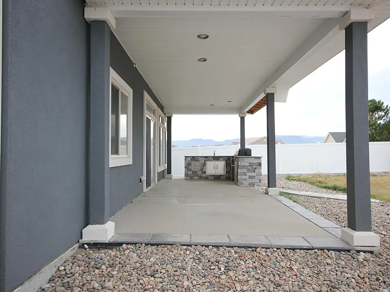 8124 Campground Dr — Photo 4