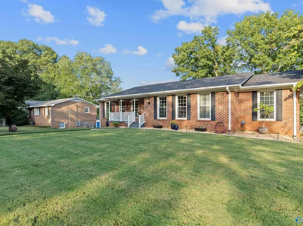 8809 Bridlewood Dr SE, Huntsville, AL 35802