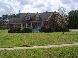 304 Twin Lakes Dr, Gray, GA 31032