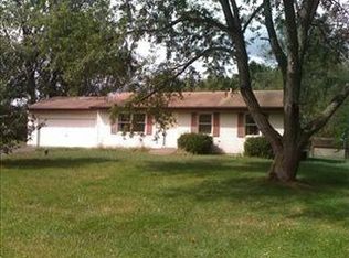 62230 Oak Shadows Rd, Lawton, MI 49065