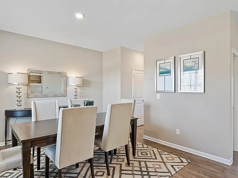 325 Tolbert Dr — Photo 2