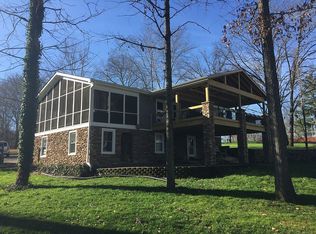 34 Port Ln, Murray, KY 42071