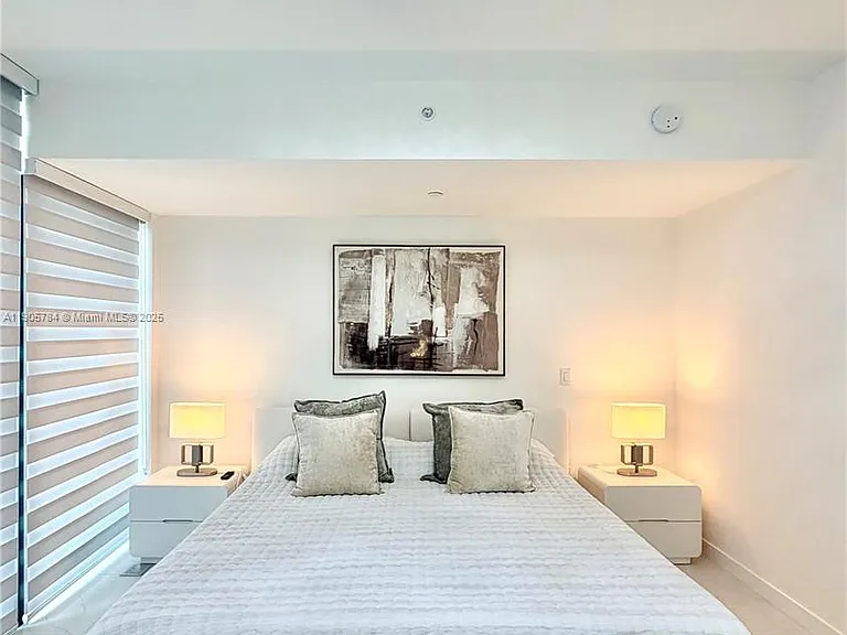9901 E Bay Harbor Dr #505 — Photo 11
