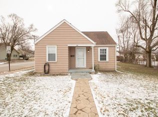 2 W Robbins Ave, Fairborn, OH 45324