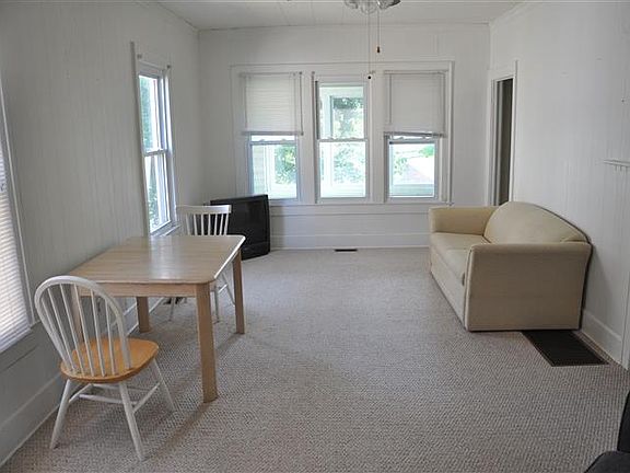 3rd image of 1412 S Midland Heights Pl