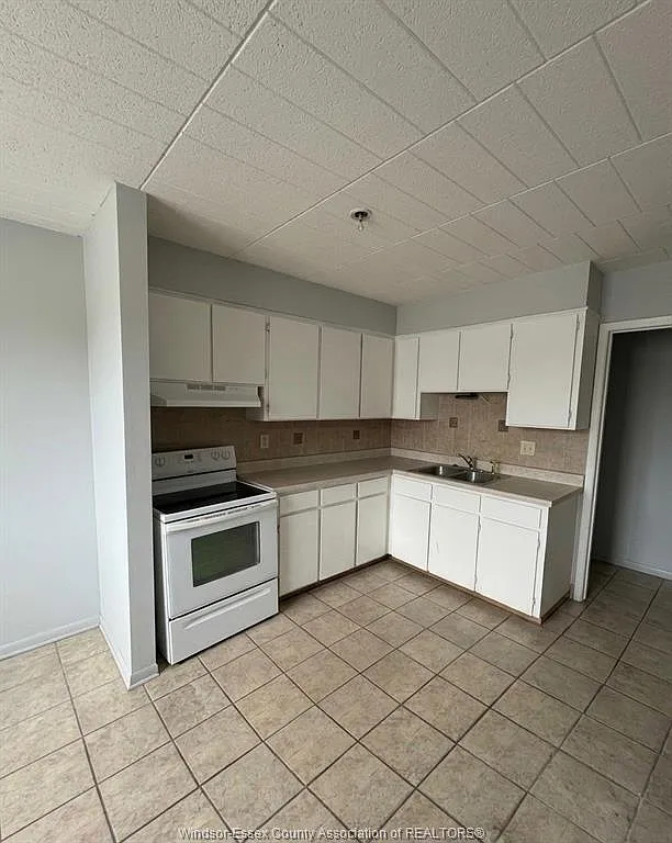 Building Photo - 536 Aylmer Ave #201