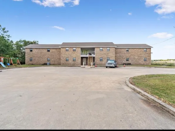 317 N Katy Rd APT 202, Elm Mott, TX 76640