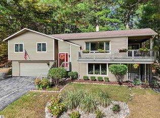 2221 Kaukauna Ct, Traverse City, MI 49686