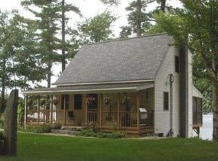 22 Massasecum Lake Rd, Bradford, NH 03221