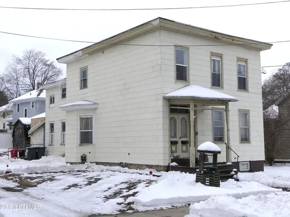 112 Front St #1, Canajoharie, NY 13317