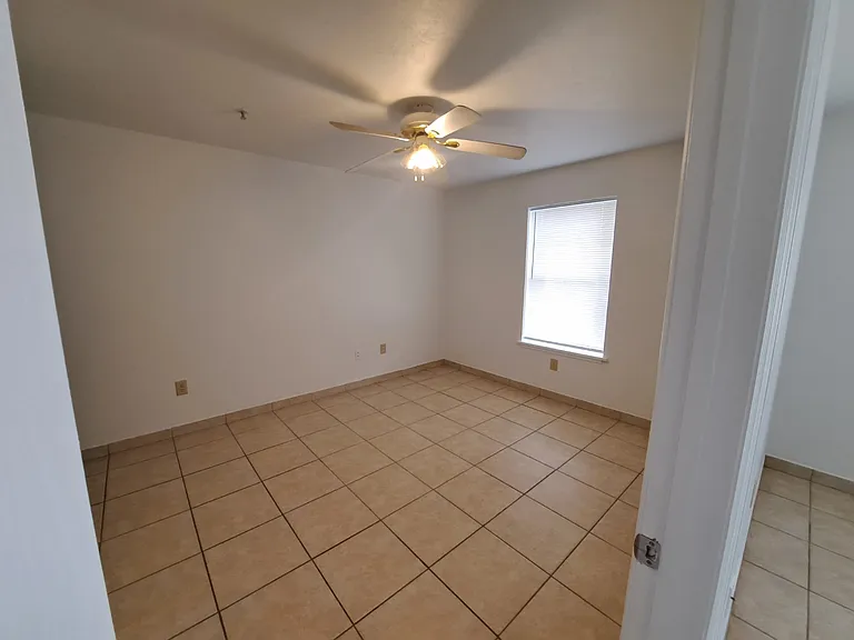 2360 SW Archer Rd #703 — Photo 10