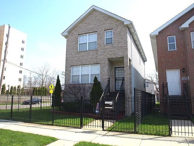 1st image of 7801 S Woodlawn Ave