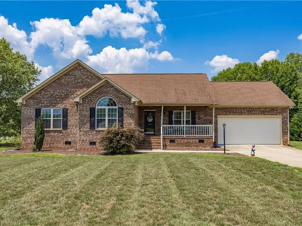 514 Honeysuckle Rdg, Asheboro, NC 27205