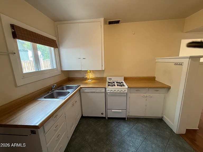 72 W Willetta St #A — Photo 10