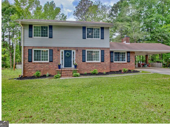 10 Eastwood Dr, Newnan, GA 30265