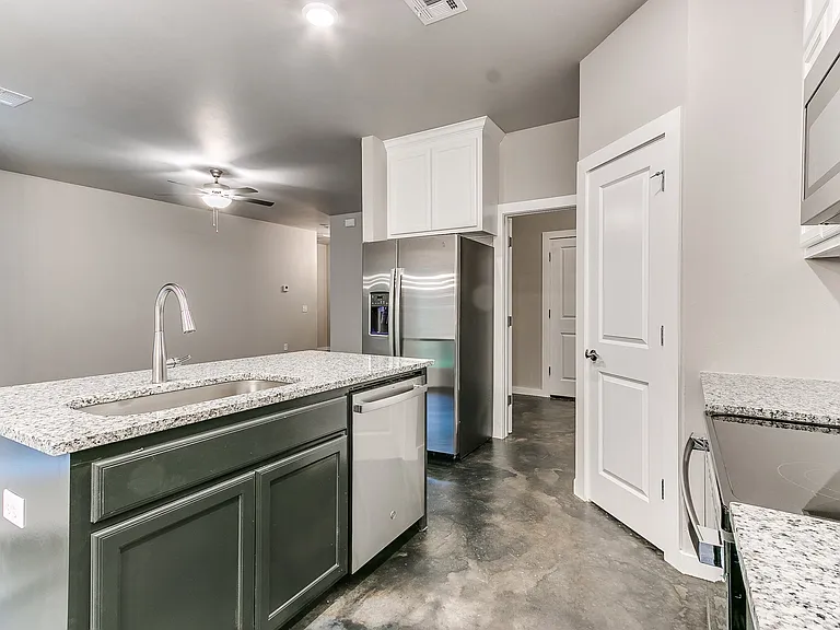 9602 SE 4th St — Photo 12