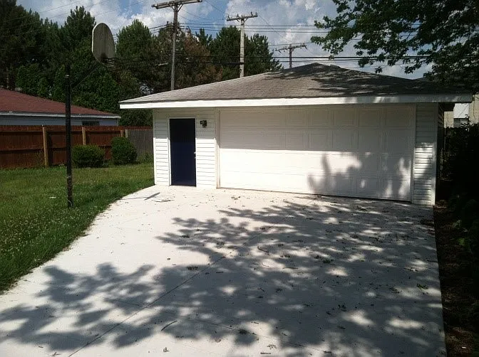 Tamarack Dr, Flat Rock — Photo 2