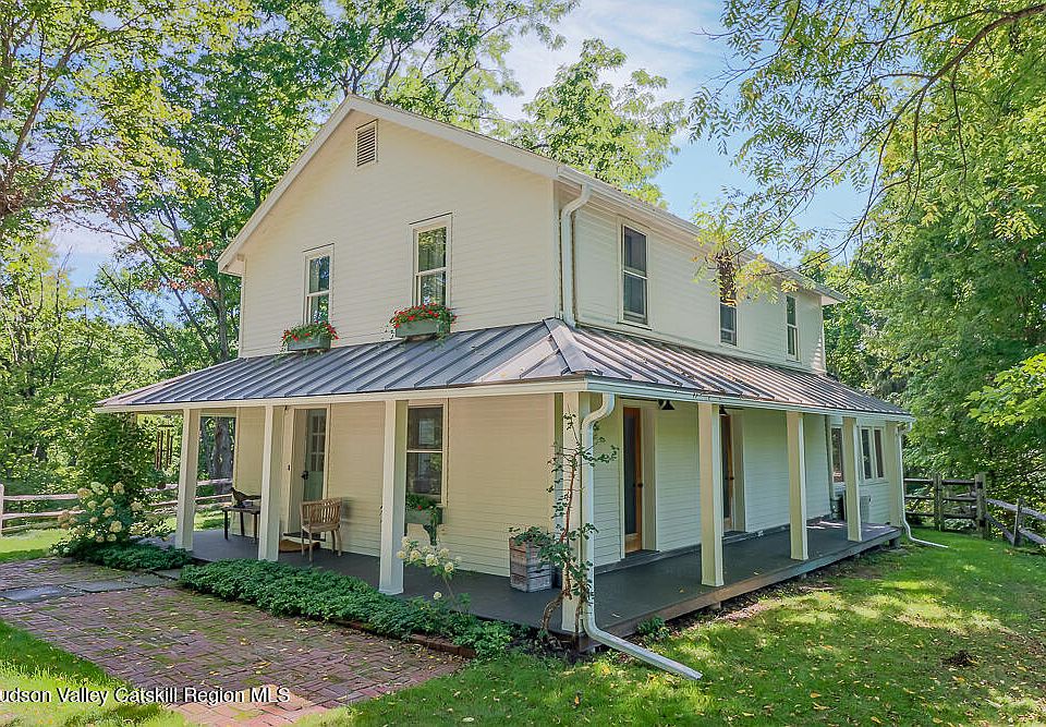 1st image of 23 Fairview Avenue