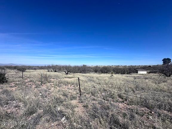 3rd image of 1629 S Whaley Rd