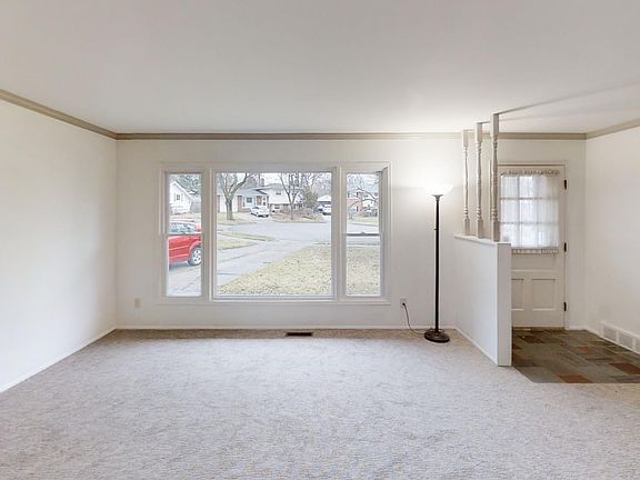 4th image of 17 Donegal Ct