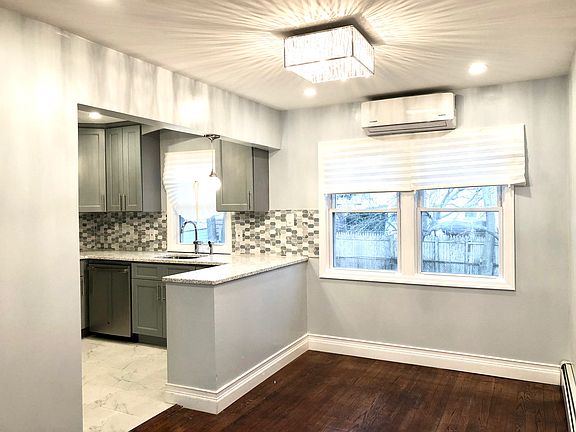 4th image of 170 Elizabeth St