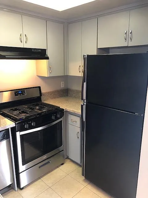 2 bed, 875 sqft, $2,195 — Photo 2