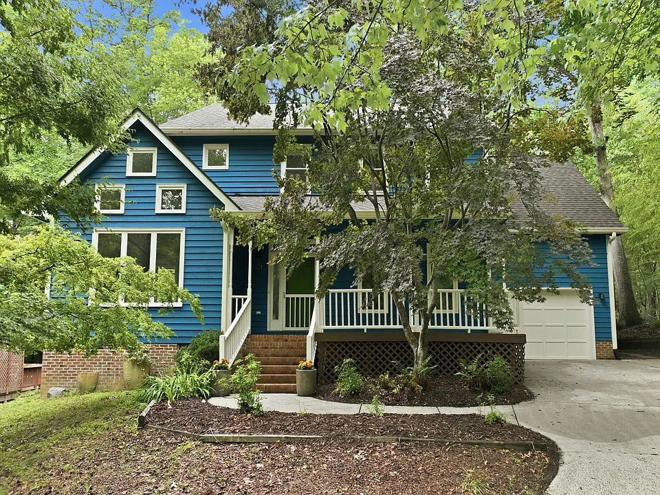 121 Waverly Forest Ln