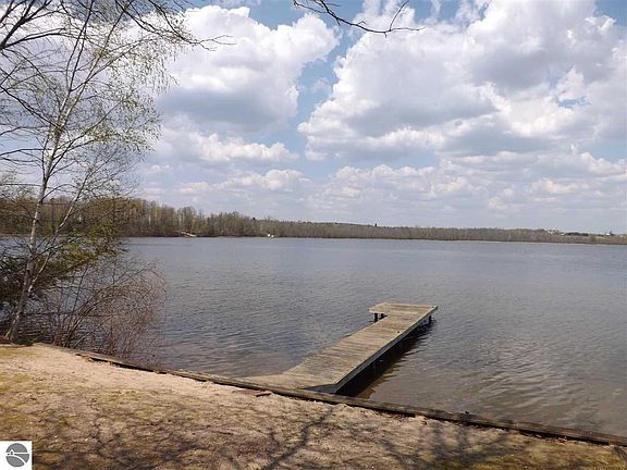 5th image of 1501 Driftwood Ct