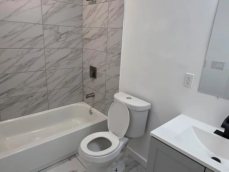 408 Chaplin St SE #3 — Photo 6