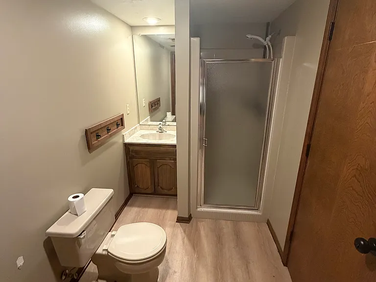1105 NW Mock Ave #1 — Photo 5