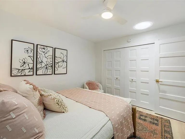 4523 Fluvia Ave — Photo 16