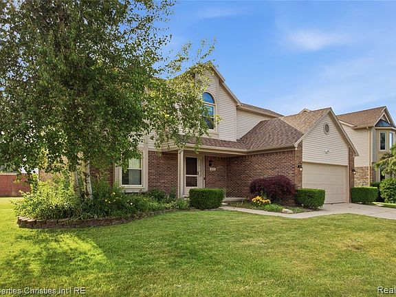 3rd image of 6474 Bedview Dr