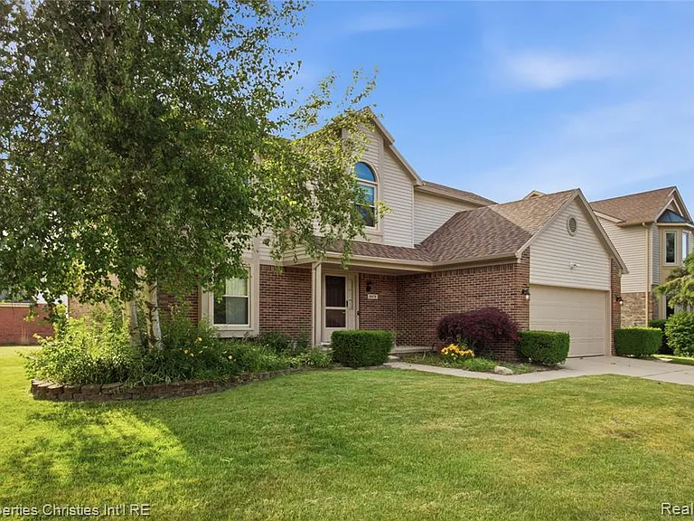 6474 Bedview Dr — Photo 3