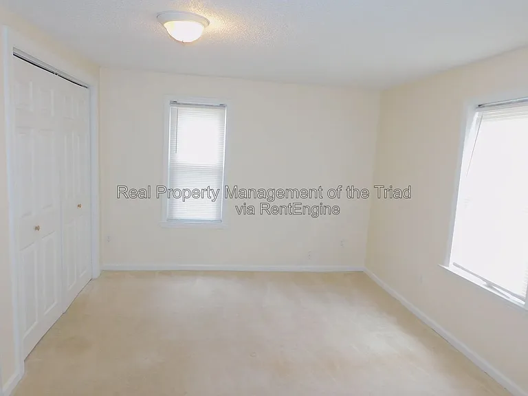 3076 Main St — Photo 12