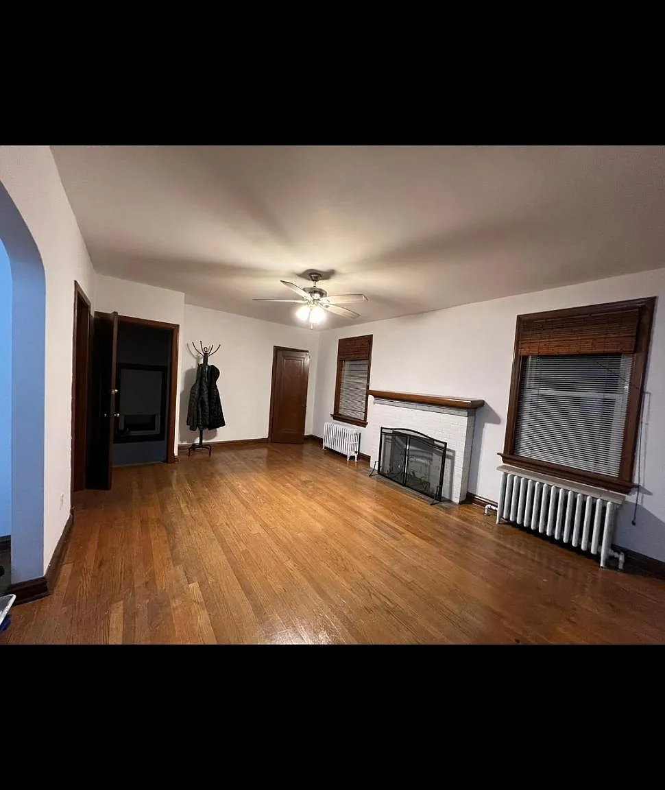 4945 Devonshire Ave — Photo 2