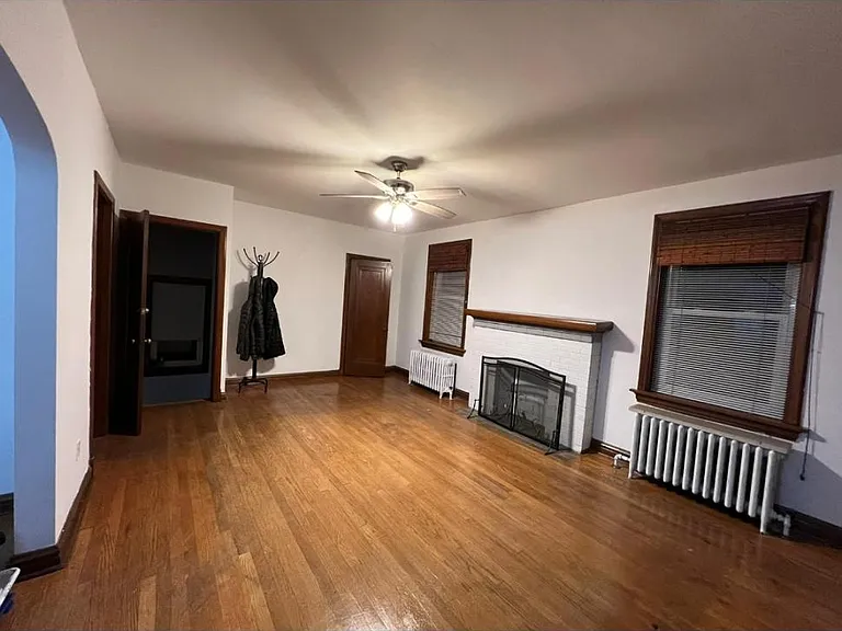 4945 Devonshire Ave #2 — Photo 2