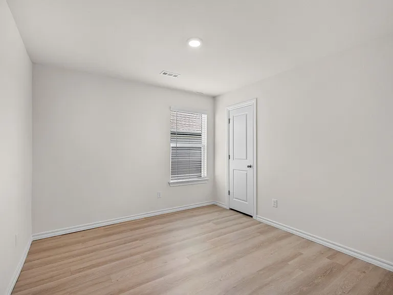1317 Bates St — Photo 23