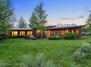 130 Stinnett Dr, Jackson, WY 83001