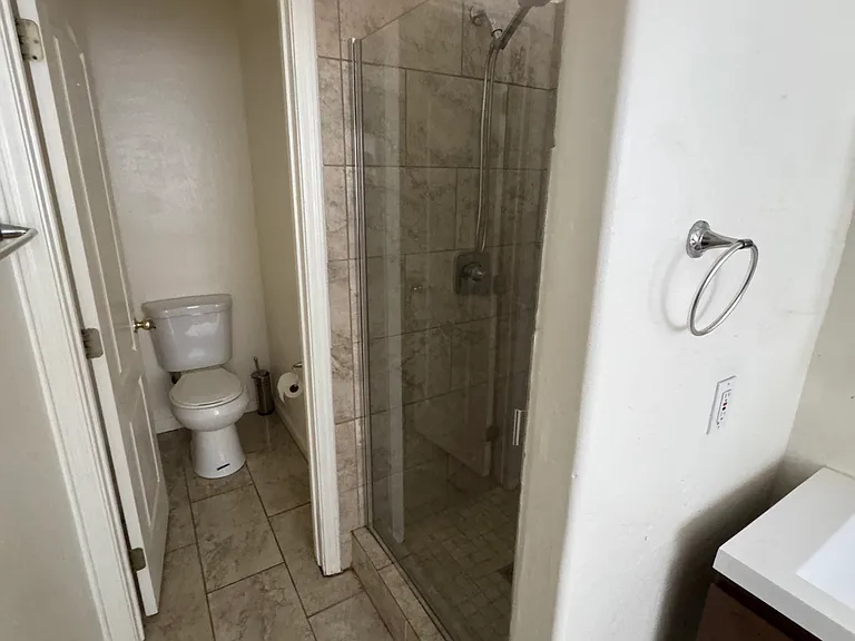 1727 E Pontiac Dr — Photo 19