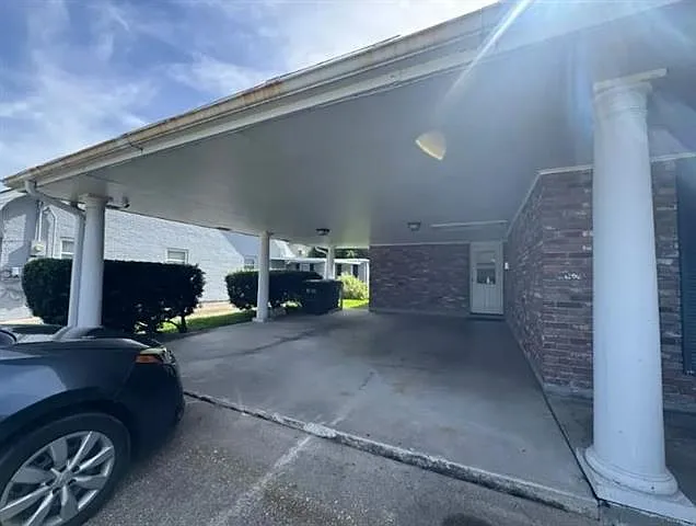 4901 Purdue Dr — Photo 30