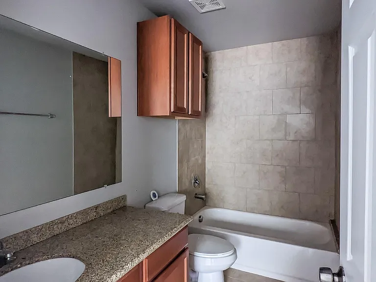 1000 Foster Dr #3C — Photo 5