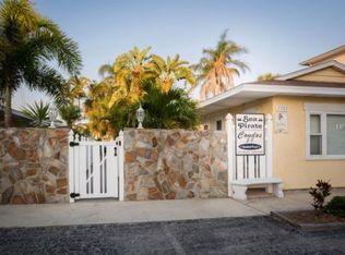 3301 Gulf Dr APT 8, Holmes Beach, FL 34217