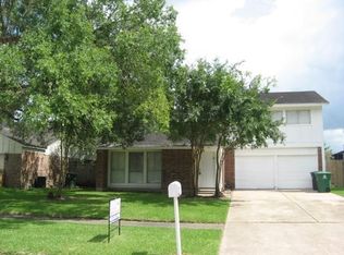 430 Tresvant Dr, Webster, TX 77598