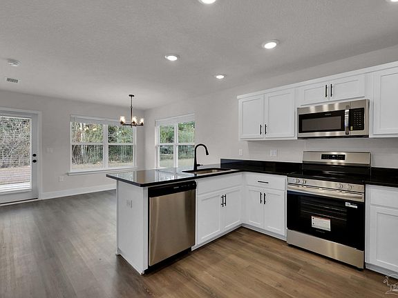 3rd image of 1014 Brimwood Cir