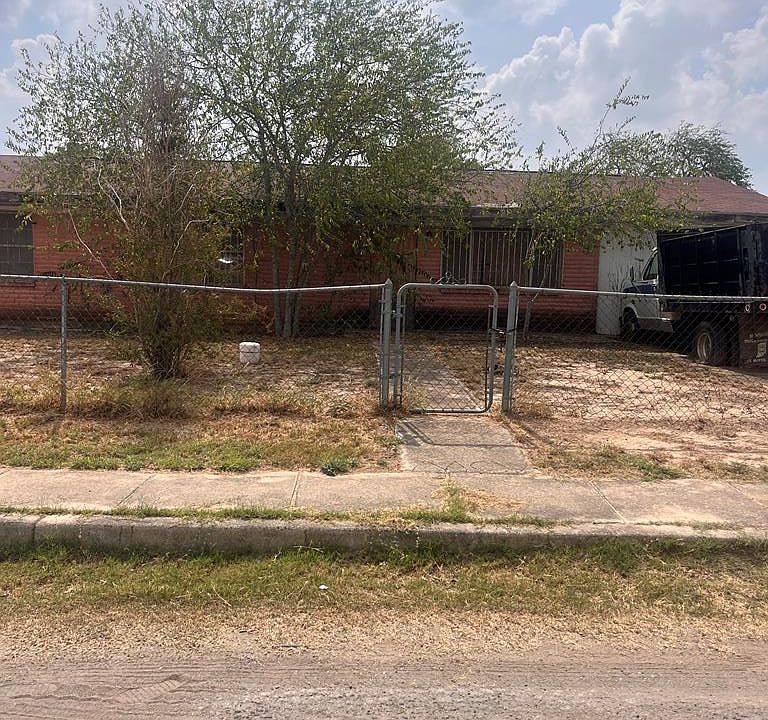 1st image of 610 E Jackson St