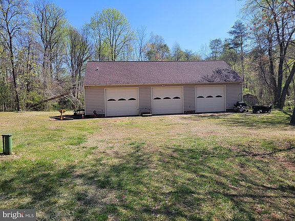 4th image of 7501 Falkland Dr