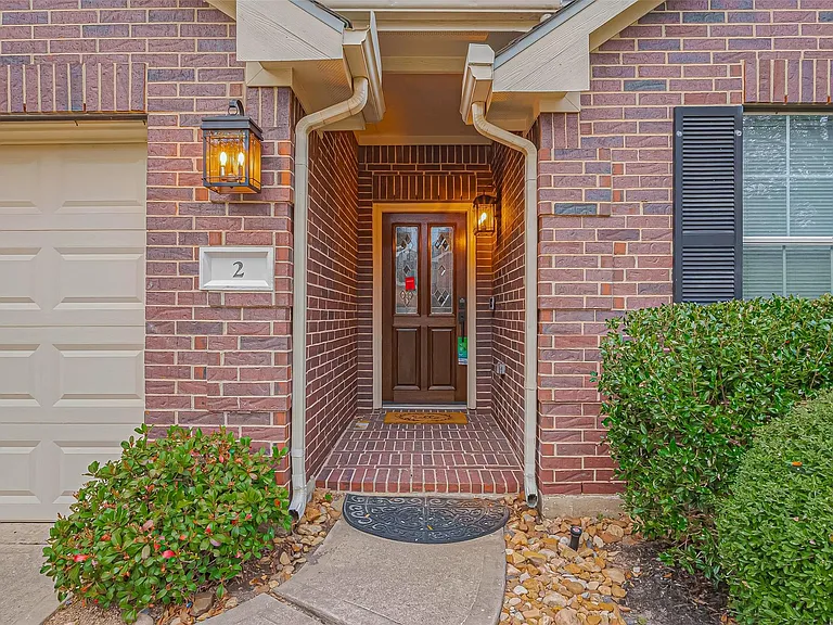 2 Garden Lodge Pl — Photo 4