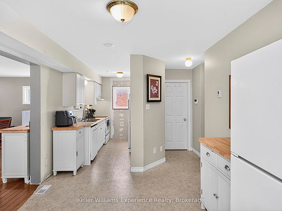 5th image of 798 Midland Point Rd