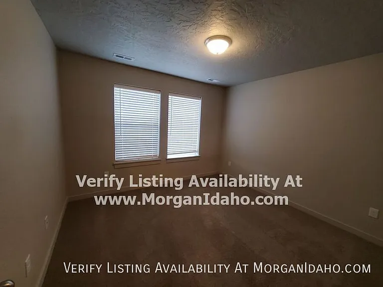 376 N Tessa Ln — Photo 14