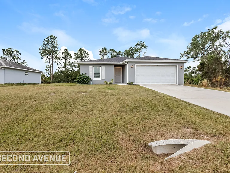 736 Barcia St E — Photo 2